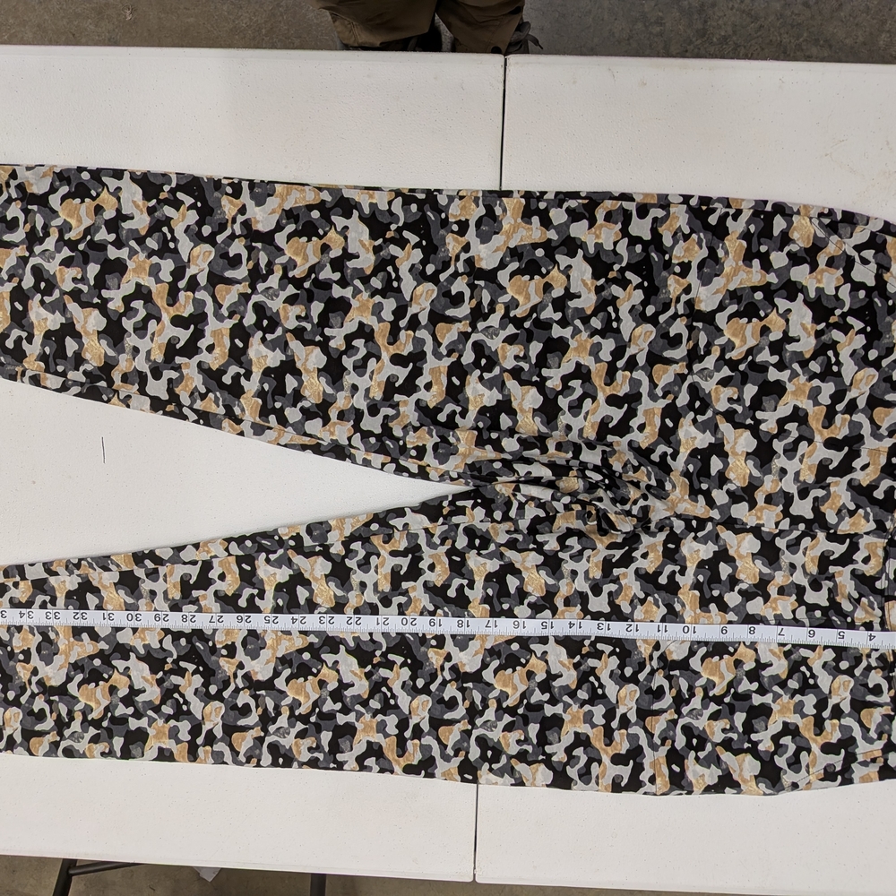 Plus-Size Printed Wide-Leg Pants - Beige/Black - Picture 7 of 7